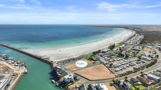 17 Windjammer Lane Wallaroo SA 5556