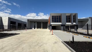 1 & 2/58 Reddish Close Epping VIC 3076 1 & 2/58 Reddish Close Epping VIC 3076