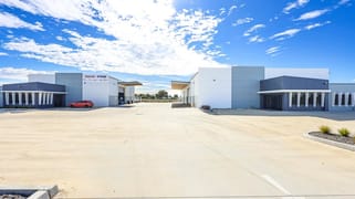 1 & 2/16 Logistic Avenue Tamworth NSW 2340