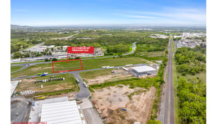 WHOLE OF PROPERTY/5 Barton Court Parkhurst QLD 4702