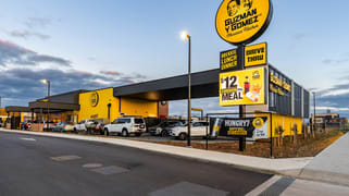 Guzman Y Gomez, 9 Matterhorn Drive Clyde North VIC 3978