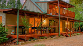 8 Elgin Rd Beechworth VIC 3747