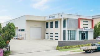 23 Jade Drive Molendinar QLD 4214