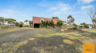 2 Shamrock Place Melton West VIC 3337