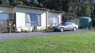 204 Stoll Rd Jindivick VIC 3818