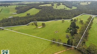 214 Russell Creek Road Hill End VIC 3825