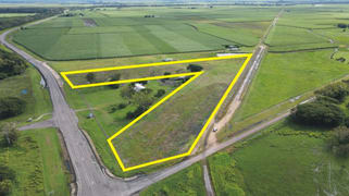 3 Bruce Highway Helens Hill QLD 4850