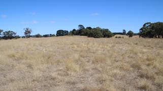 . Linton-Mannibadar Road Linton VIC 3360