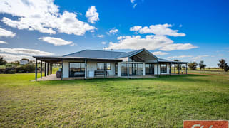 66 James Eastough Close Nanson WA 6532