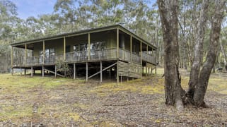 290 Fells Gully Road Dunach VIC 3371 290 Fells Gully Road Dunach VIC 3371