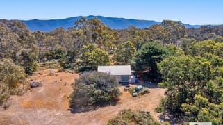 239 Scarsis Road Mount Dryden VIC 3381 239 Scarsis Road Mount Dryden VIC 3381