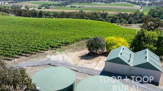61 McRae Wood Road Clare SA 5453