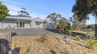 2 Humphreys Road Loch VIC 3945