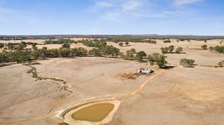 "Cairn Hill" Cnr Patons & Doles Road Kimbolton VIC 3551