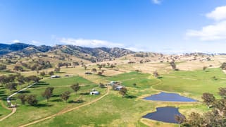 'Everleigh' Waverley Rd, via Scone NSW 2337