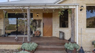256 Dry Creek Road Bonnie Doon VIC 3720