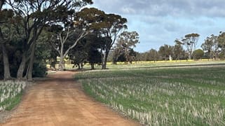 . "Red Hill", Bagnalls Road Dumbleyung WA 6350