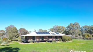 90 Green Lane Koonoomoo VIC 3644