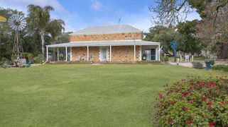 137 Emu Rock Road Armagh SA 5453 137 Emu Rock Road Armagh SA 5453