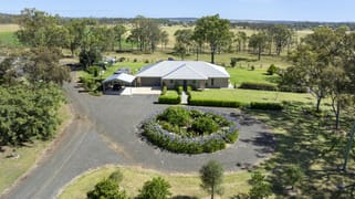 'Jarong' 4 Ennis View Road Southbrook QLD 4363 'Jarong' 4 Ennis View Road Southbrook QLD 4363