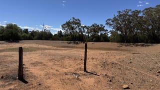 * Dutchmans Hutt Hermidale NSW 2831