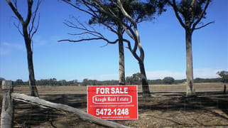 THREE CHAIN ROAD Walmer VIC 3463