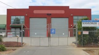 1 & 2/18 Loop Road Werribee VIC 3030 1 & 2/18 Loop Road Werribee VIC 3030