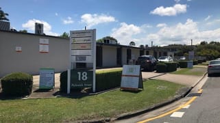 2/18 Pickwick Street Cannon Hill QLD 4170 2/18 Pickwick Street Cannon Hill QLD 4170