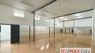 327 Nudgee Road Hendra QLD 4011 327 Nudgee Road Hendra QLD 4011