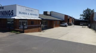 2/125 Gunnedah Road Tamworth NSW 2340 2/125 Gunnedah Road Tamworth NSW 2340