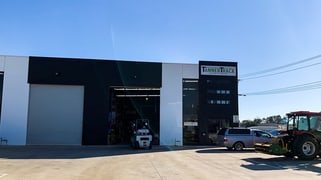 2/7 Sharnet Circuit Pakenham VIC 3810 2/7 Sharnet Circuit Pakenham VIC 3810