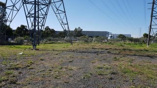 Rear Yard/350 Settlement Road Thomastown VIC 3074 Rear Yard/350 Settlement Road Thomastown VIC 3074