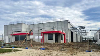 207 Greenhills Road Pakenham VIC 3810 207 Greenhills Road Pakenham VIC 3810
