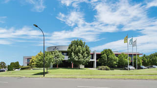 10 Caribbean Drive Scoresby VIC 3179 10 Caribbean Drive Scoresby VIC 3179