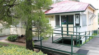 8 Rens Street, Toowoomba QLD 4350 8 Rens Street, Toowoomba QLD 4350
