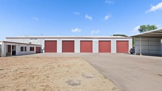 11 Littlefield Street Blackwater QLD 4717 11 Littlefield Street Blackwater QLD 4717