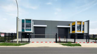 23 & 25 Paramount Boulevard Cranbourne West VIC 3977 23 & 25 Paramount Boulevard Cranbourne West VIC 3977