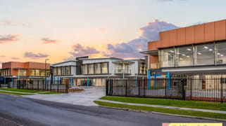 15 Holt Street Eagle Farm QLD 4009 15 Holt Street Eagle Farm QLD 4009