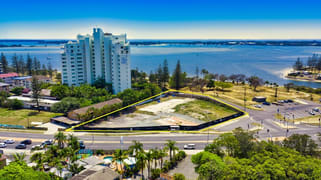 180 Marine Parade Labrador QLD 4215 180 Marine Parade Labrador QLD 4215