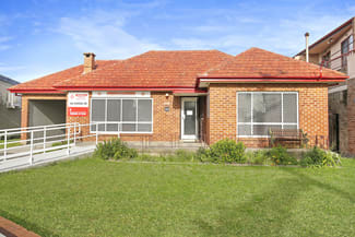 Medical / Consulting commercial property leased at 104 Central Road Unanderra NSW 2526