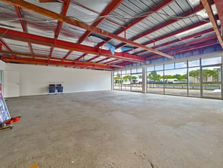 Showrooms / Bulky Goods commercial property leased at 280 Tingal Road Wynnum QLD 4178 Showrooms / Bulky Goods commercial property leased at 280 Tingal Road Wynnum QLD 4178
