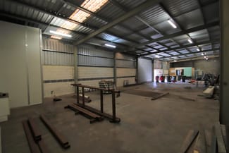 Factory, Warehouse & Industrial commercial property leased at 9/106b Industrial Road Oak Flats NSW 2529