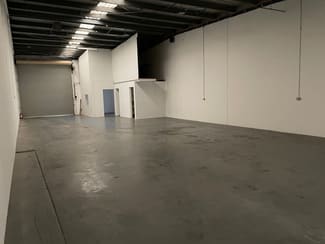Showrooms / Bulky Goods commercial property leased at 1/32 Fulton Street Oakleigh VIC 3166