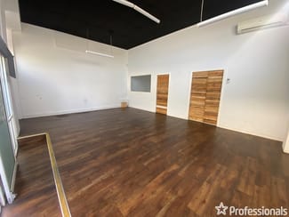 Shop & Retail commercial property leased at R/84 Kinghorne Street Nowra NSW 2541 Shop & Retail commercial property leased at R/84 Kinghorne Street Nowra NSW 2541
