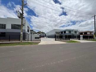 Factory, Warehouse & Industrial commercial property leased at 13/10 Graham St Melton VIC 3337
