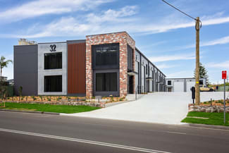 Factory, Warehouse & Industrial commercial property leased at Unit 8, 32 Kalaroo Road Redhead NSW 2290