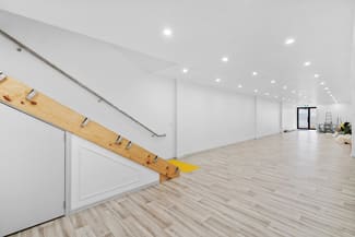 Shop & Retail commercial property for lease at 98 Glenferrie Road Malvern VIC 3144
