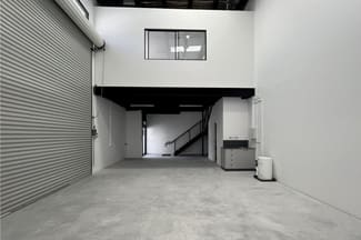 Factory, Warehouse & Industrial commercial property for lease at Molendinar QLD 4214