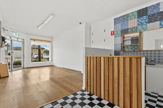 Shop & Retail commercial property leased at 5/15-17 Lake Avenue Cringila NSW 2502 Shop & Retail commercial property leased at 5/15-17 Lake Avenue Cringila NSW 2502