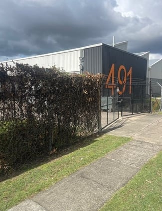 Factory, Warehouse & Industrial commercial property for lease at Geebung QLD 4034